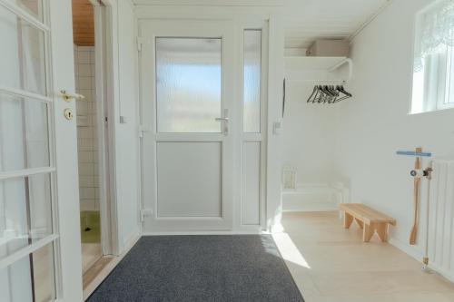 Instalaciones, Sea and Mountain View - Scenic Village - 2BR House in Norðoyar