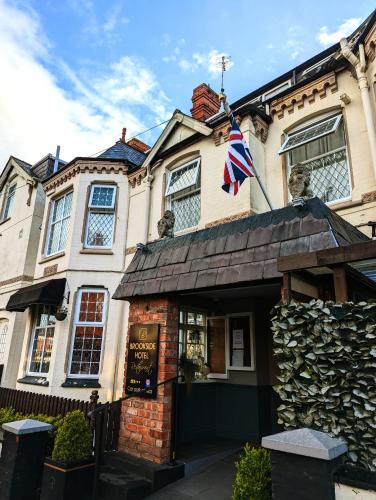 Brookside Hotel & Residents Bar , Cozy lounge areas & Terrace ,Suitable for Solo Travelers Couples Educational Groups Families & Contractors welcome 4