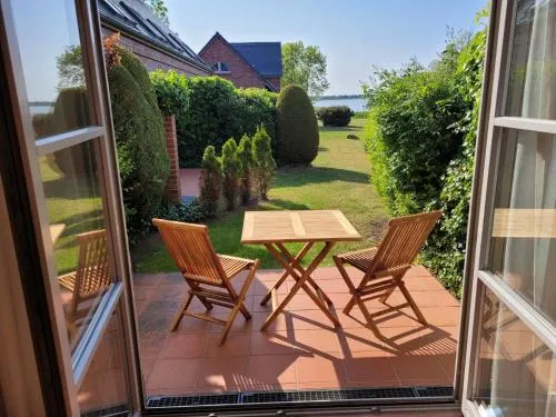 Ferienwohnung Abendstimmung mit Terrasse in Dewichow, Deutschland