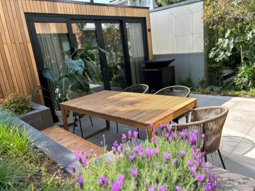  Unique Ground-Floor Appartment with Beautiful Garden in Amsterdam in Amsterdam