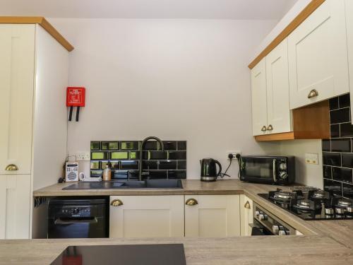 ทัศนียภาพภายนอกโรงแรม, Adipit Stables in กลางเมืองไบด์ฟอร์ด