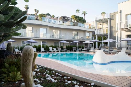 Bassein, Hotel Malavoglia in Aci Trezza