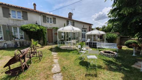 Chez Martine - Pension de famille - Valdelaume