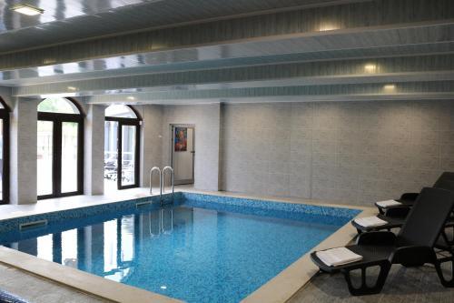 Peldbaseins, Luxury Spa Complex VALENTINA in Yagoda