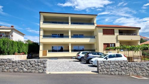 One-Bedroom Apartment image 1