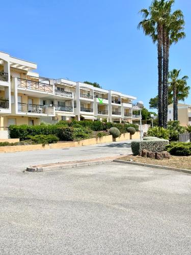 Exterior view, Appartement vue exceptionnelle in Saint-Raphael