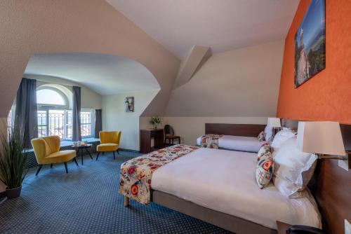 Book the Quadruple Room Quadruple Room