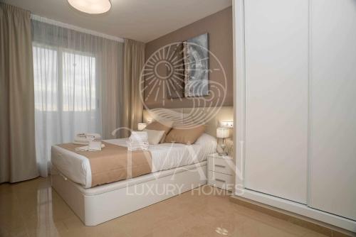 Casa LukyIván Luxury Homes 3ªPta Sur 1ª Línea