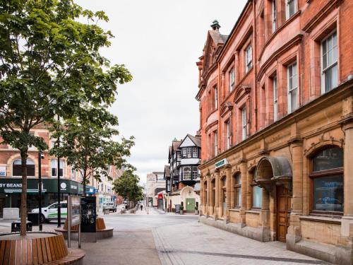 A környék, 1 Bed Apartment - Redhill Central, Surrey, Gatwick #1 in Redhill West