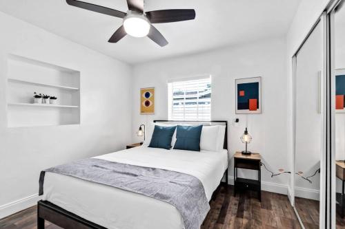Bright 4 Bedrooms with Pool and Game Room near Hard Rock in Hollywood, USA