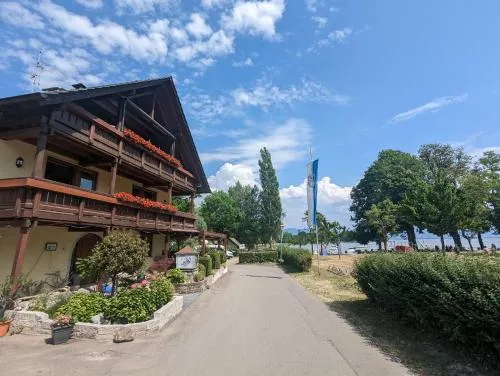 Apartments Fischerklause am Bodensee in Wasserburg, Deutschland