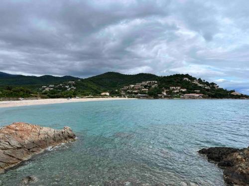 Jolie T2 bord de mer corse du sud - Location saisonnière - Conca