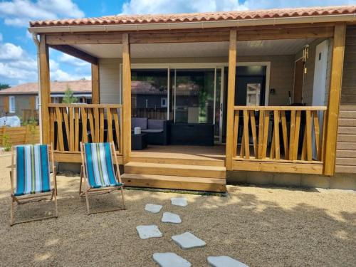 La Cabane aux Papillons chalet bord du lac de Peyre 7 pp piscine chauffée