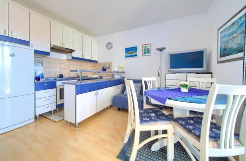 Apartment with Balcony image 10
