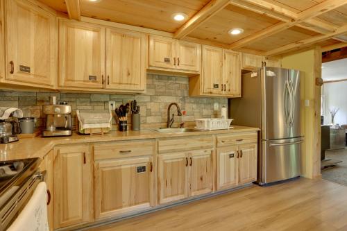 Private Cabin Rental in the Catskill Mountains! in Hamden, USA