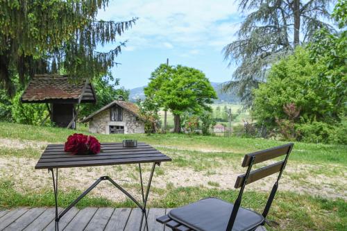 Dārzs, Le gîte de la cascade (Le gite de la cascade) in Champagneux ciems