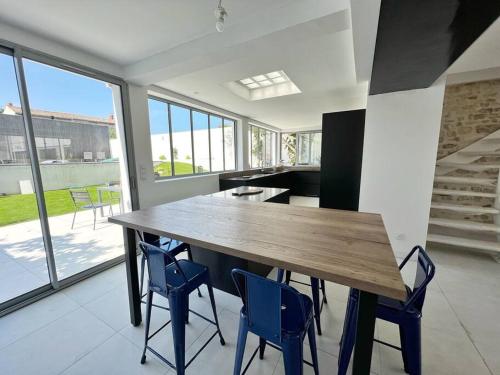 L'échappée - Villa avec piscine (L'echappee - Villa avec piscine) in L'Houmeau (Poitou-Charentes)