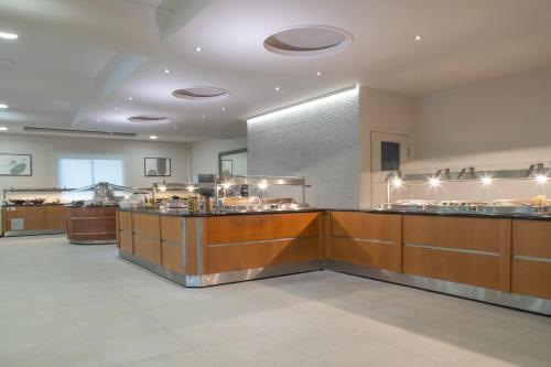 CNic Gemini Hotel - image 12