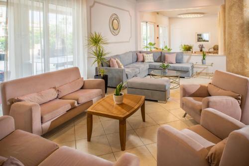 CNic Gemini Hotel - image 6