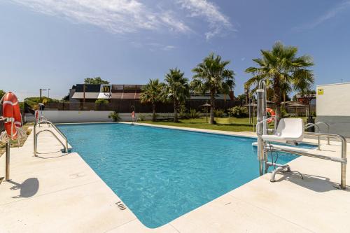 Swimming pool, Allo Apartments Bonald Piscina - Parking 3 Habitaciones in Villa Jardin