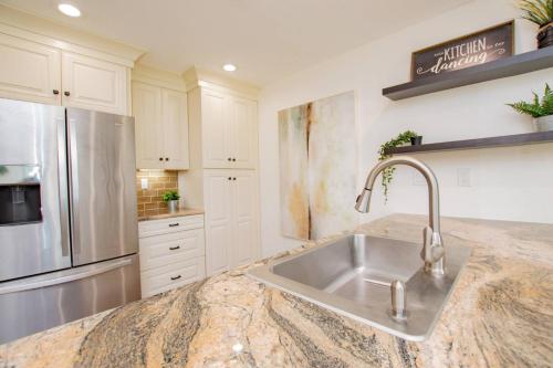 Timeless Treasure on Baywood Timeless Treasure on Baywood