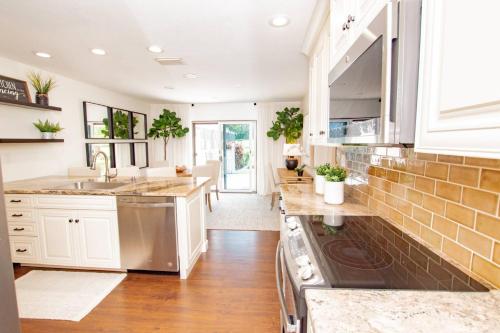 Timeless Treasure on Baywood Timeless Treasure on Baywood