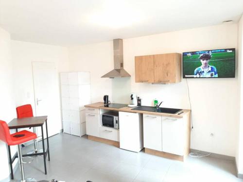 studio hyper-centre confortable acces boite a clee parking - Location saisonnière - Castres