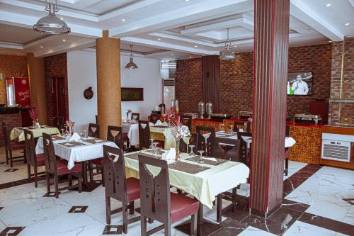 ห้องอาหาร, Capitole Hotel in อาบิดจัน