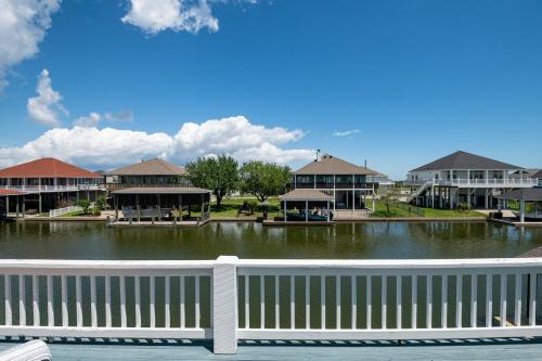 Happy Days On Waterways in Portbolivara (TX)