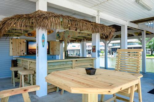 Happy Days On Waterways in Portbolivara (TX)