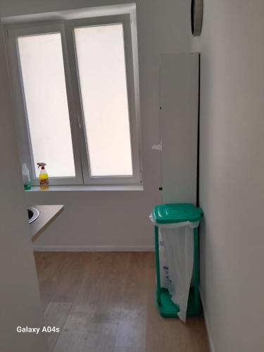 1 bedroom studio sleeps 4, Brussels (photo 11)