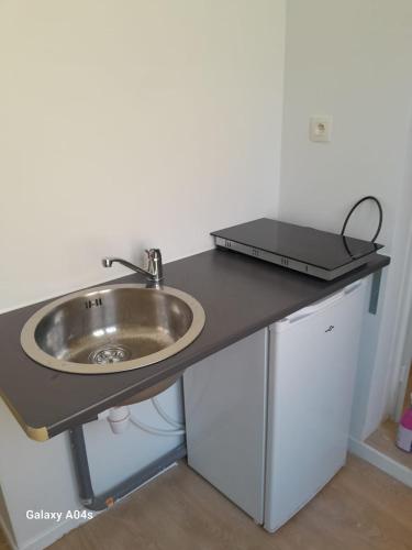 1 bedroom studio sleeps 4, Brussels (photo 6)