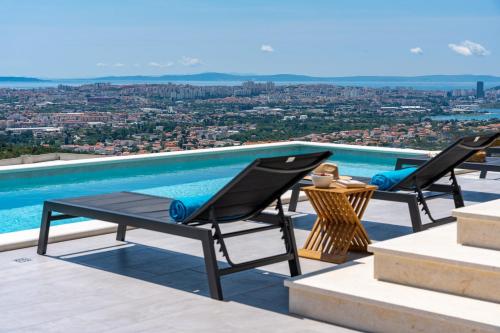 NEW Villa Fortress, private pool, Game room, sea views