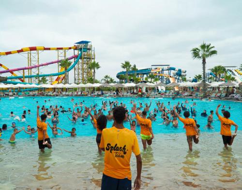 워터파크, Waves Aqua Resort in 케니트라