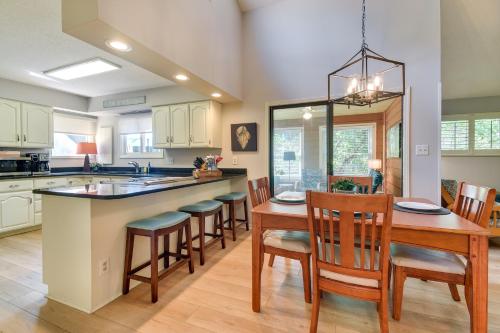 Walk To North Myrtle Beach: Family-friendly Home! - North Myrtle Beach, SC