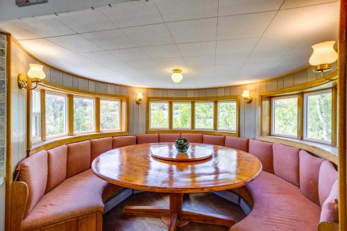 Sunny Cedaredge Home with Mtn Views - Hike and Fish! in 錫達愛知