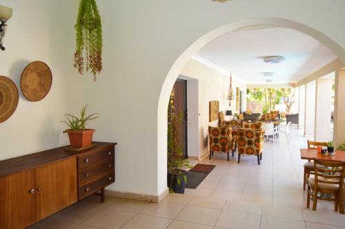 設施, BOUGAINVILLA Boutique Hotel & Restaurant in 盧本巴希