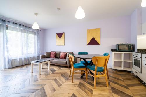 Sunny Apartment in Studentski grad, behind UNSS, Sofia (Foto 9)