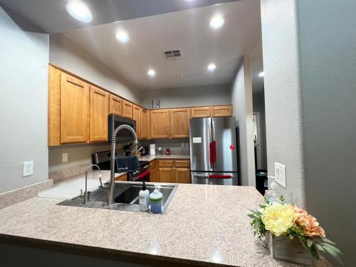 Gate Dual Master Suites Office and Dog Park 30 days minimun, Las Vegas (foto 3)