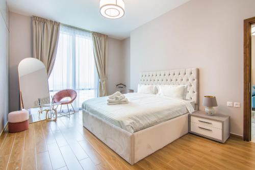 Stunning 1BR AL Habtoor City -Meera Tower 1108, Dubai (foto 2)