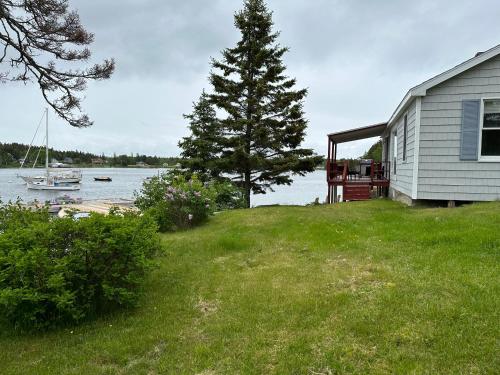 Fifield Lobster Overlook