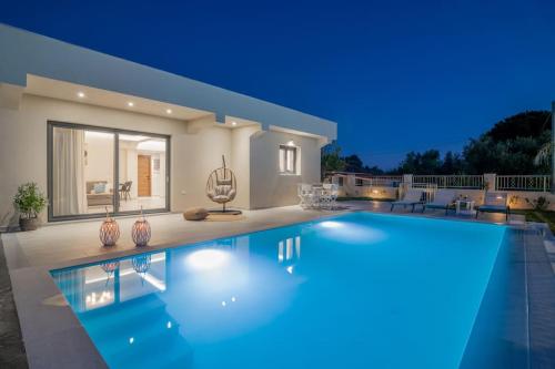 Villa Adiola, An Unrivalled Retreat By Mindyourvilla - Kalamaki