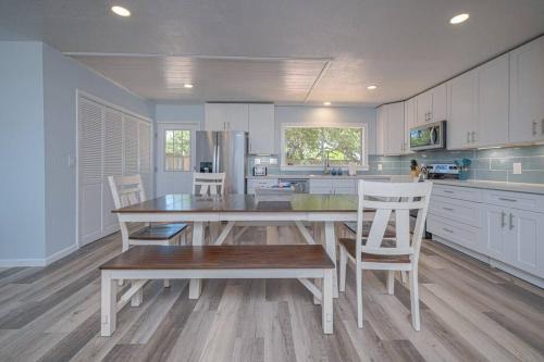 Fisher Bay Cottage in Rockport, USA