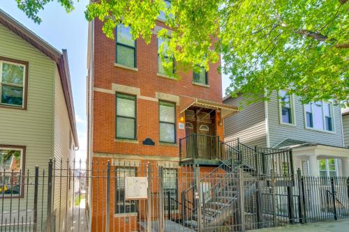 Pet-Friendly Chicago Getaway 4 Mi to Downtown! in Chicago, USA