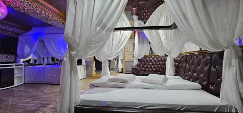 Deluxe Double Room with Dancing Pole