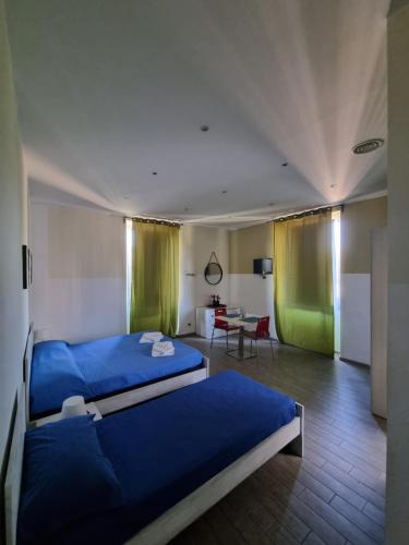 Comfort Triple Room image 7