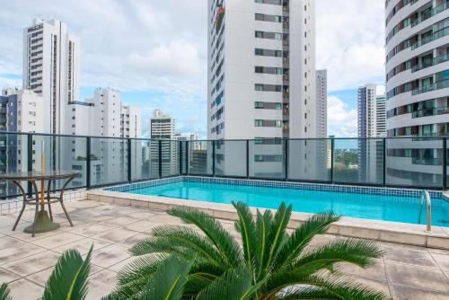 Apt 2 quartos com varanda próximo Praça Casa Forte o bairro mais agradável do Recife ARN901