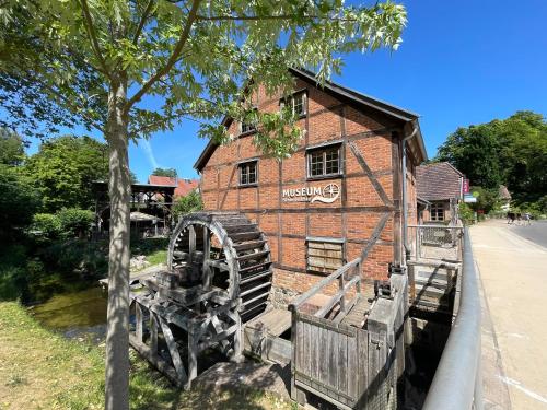 附近景點, Zuarin Gewölbekeller - direkt am Schlossgarten von Schwerin - Aufladestation für Elektro-Autos (Zuarin Gewolbekeller - direkt am Schlossgarten von Schwerin - Parkplatz auf Anfrage - Aufladestation) in 奧斯多夫