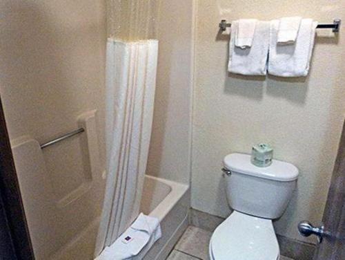 Motel 6-Moriarty NM - image 9