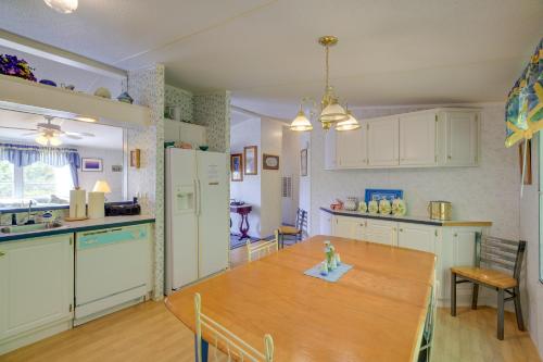 Serene Home: 2 Decks, 3 Mi to Blue Ridge Pkwy in Vūlvaina (VA)